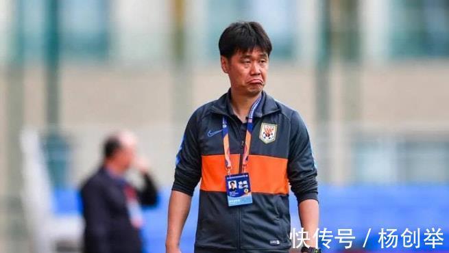 中国足球|陈戌源丢掉最后的底线,国足集训名单遭质疑:这10位大爷该退役了