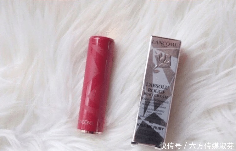 豆沙色口红才是真正的赢家,兰蔻03最抢手,阿玛尼黄皮涂更显白