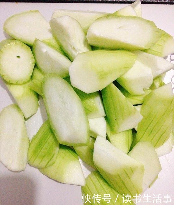 土豆茄子都不如“它”,美容养颜,小孩吃了健脑,才1块5一斤!