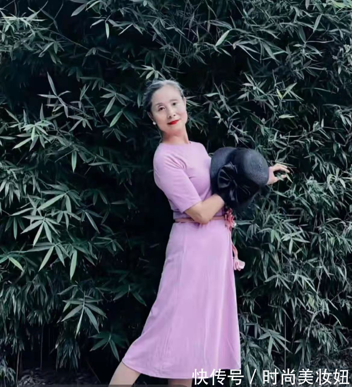 气质|70岁奶奶才是气质的典范,状态如“少女”,穿搭优雅又洋气