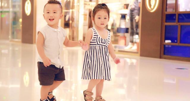 女儿|5岁女儿和爸爸商量卖掉弟弟,好奇询问女儿理由后,宝爸哭笑不得