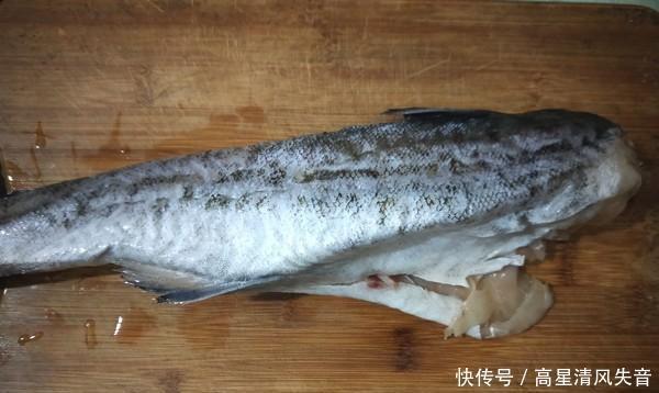 记住|不管炖什么鱼,记住“两种料”不能放,否则鱼腥味难闻