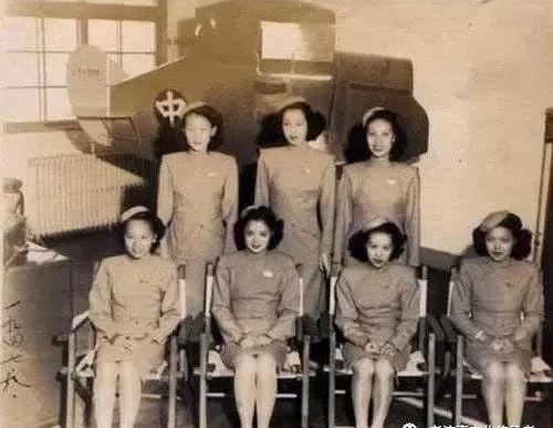 肯定|民国时期的空姐。全国不到30人,你肯定未曾见过她们的优雅风情