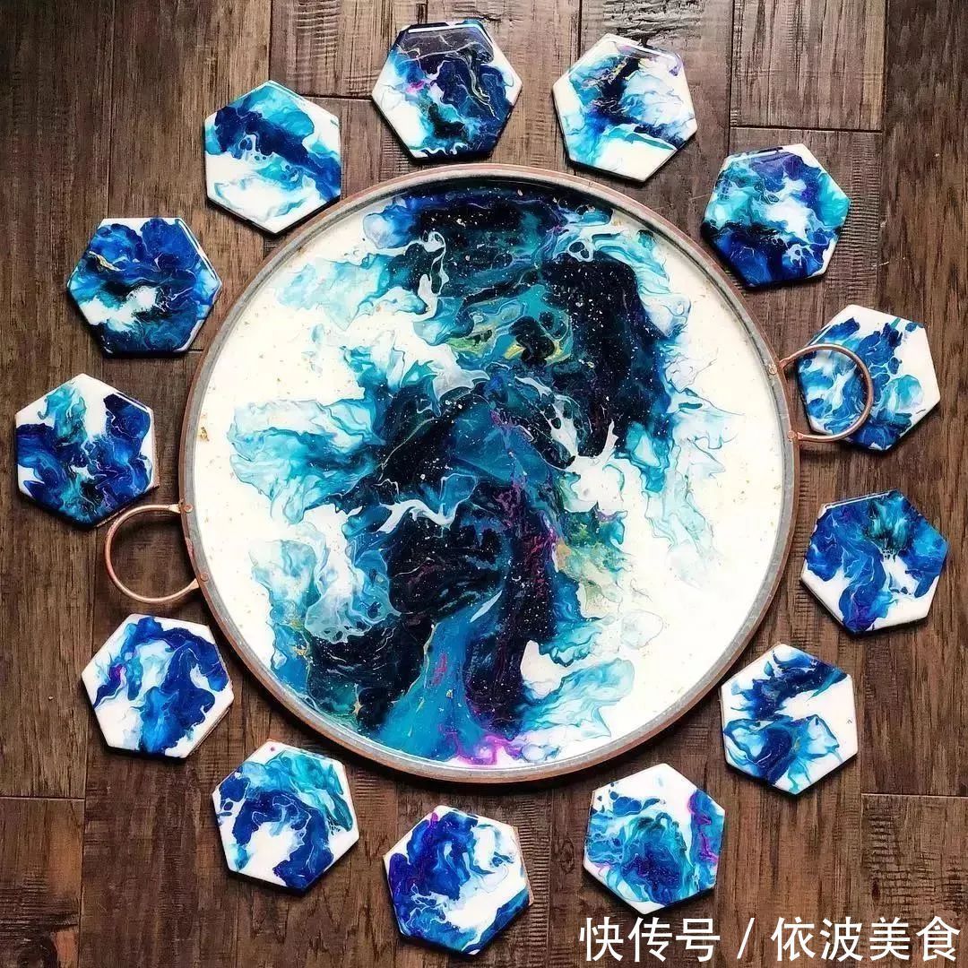 夏威夷&从没学过美术的她,用简单粗暴技法画画,让她成为了百万富豪