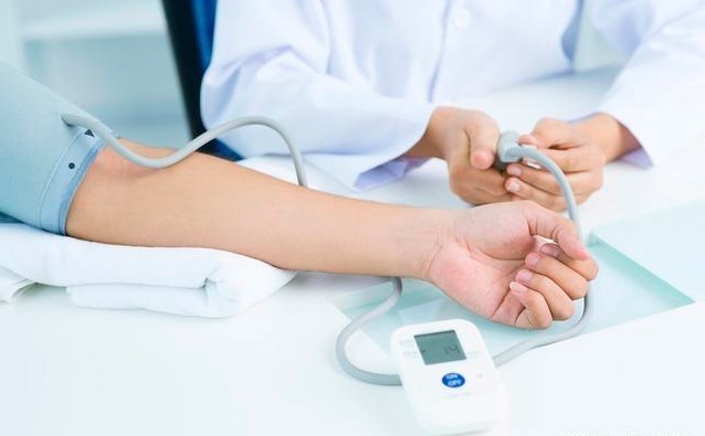 老人|106岁老人从不犯高血压,只因一个土方法,医生:人人皆可复制