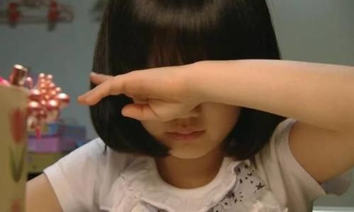 暴力行为|“新型家暴”正在蔓延,比打孩子还狠,很多父母还不自知