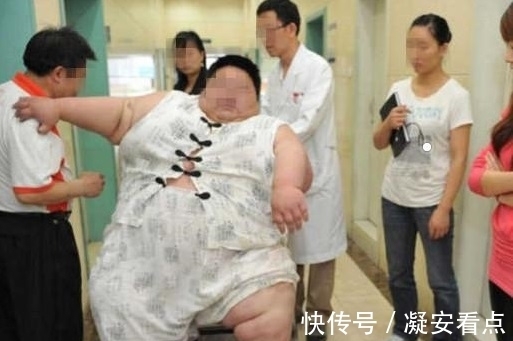 去世|肥胖儿子意外去世,尸检时从体内拿出致死物,父母泣不成声