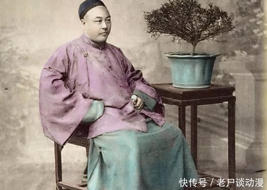 清朝|清朝真实老照片:图2人们用削西瓜皮机器,图3清代人也摆拍!