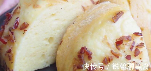 1碗糯米粉，3个鸡蛋，手不沾面，筷子一搅，软糯香甜，比蛋糕好吃