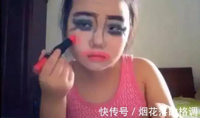 眉毛|小学生逆天化妆技巧,对自己下手太狠啦!