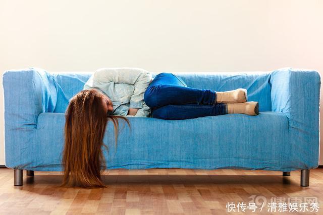 护肤品|体内荷尔蒙旺盛的女性，都会有这4个特点，连护肤品都省了