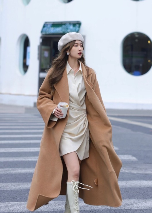 紧身裤|大衣下半身穿什么?这双“长筒靴”才是绝配,让人一秒沦陷!