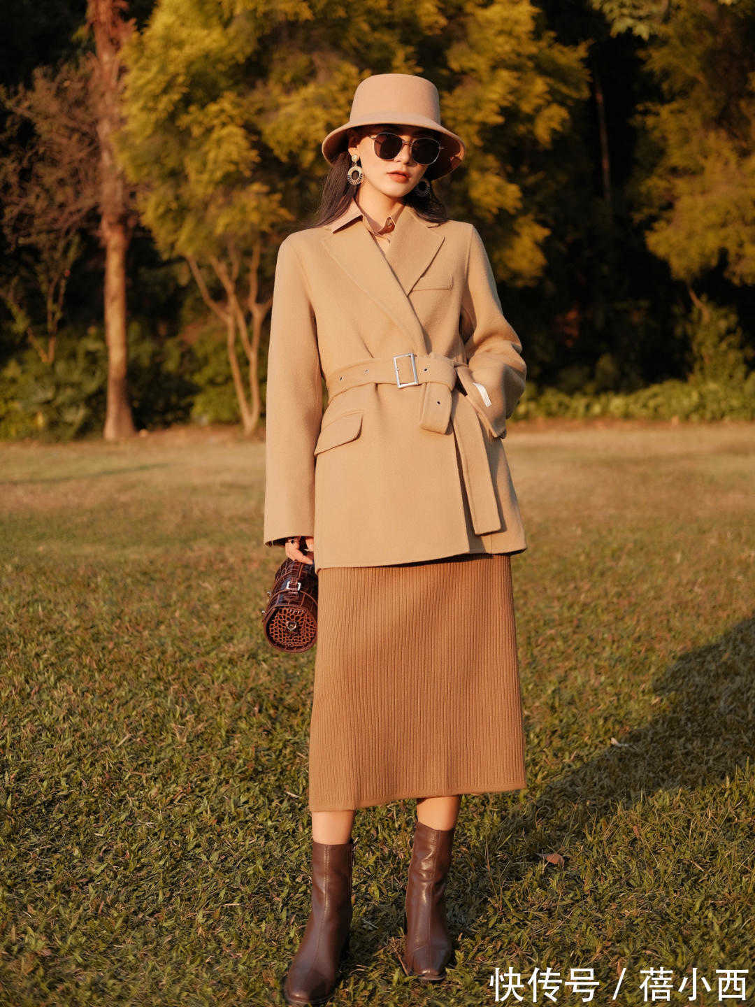 毛呢外套 奔三奔四的女人别穿得太廉价,入冬get这件毛呢外套,优雅又贵气