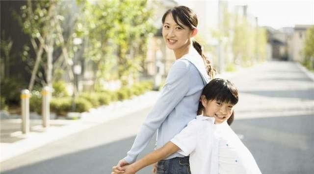 皓皓|孩子出现这4个特征,多半是被宠坏的迹象,很多父母却不以为然