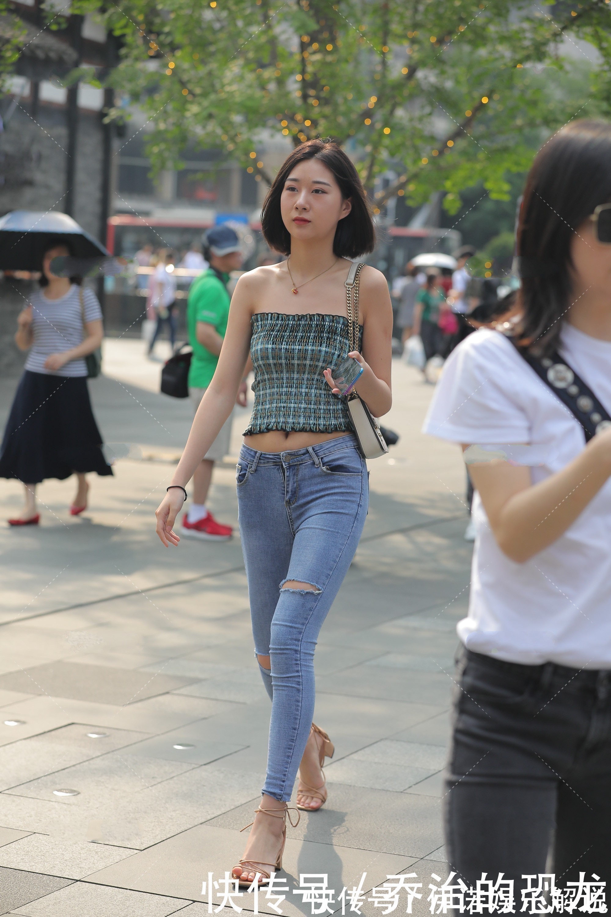 高跟鞋 蝴蝶结鞋带的设计元素,柔美知性,展示多变的自己