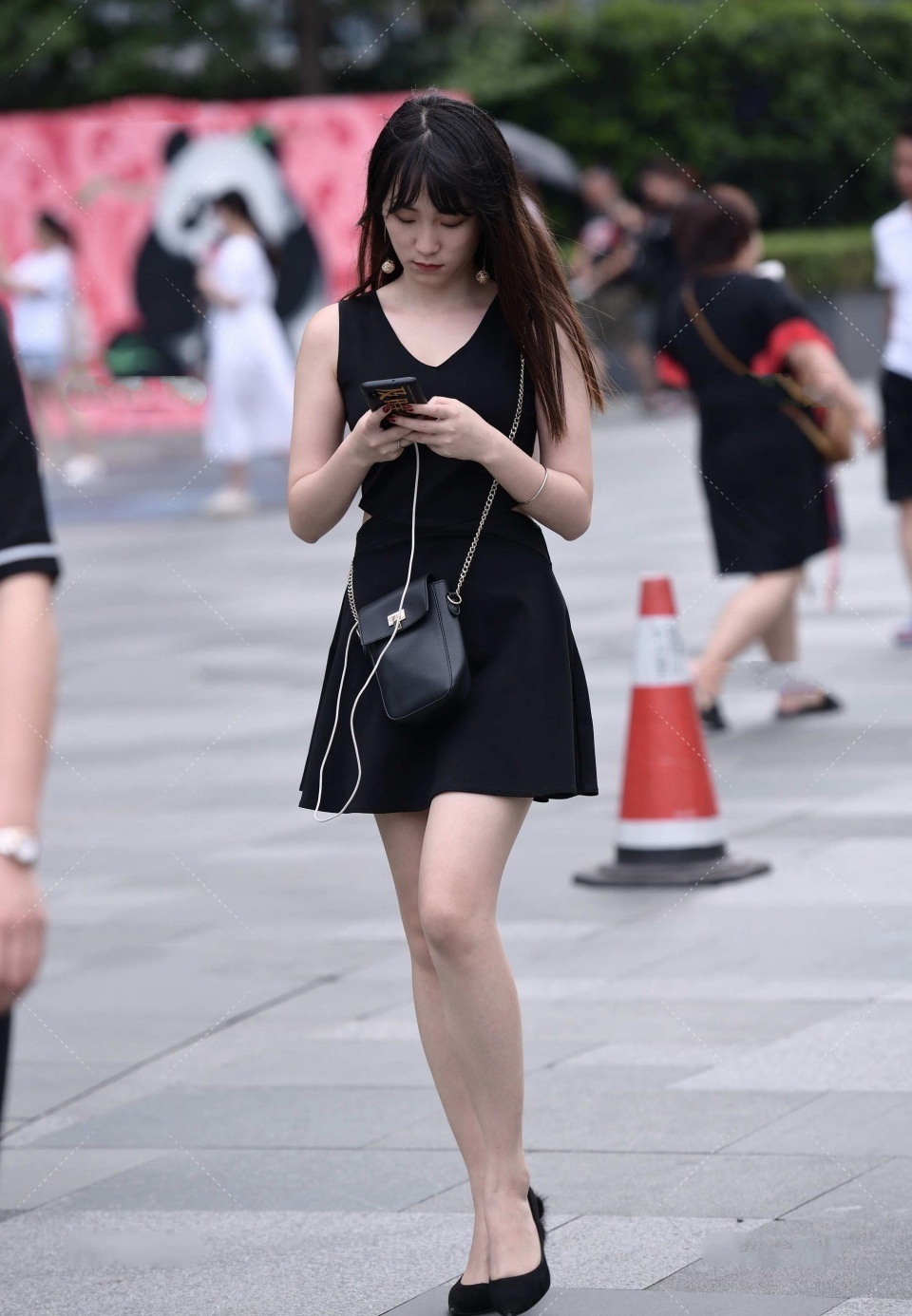 版型|这真是80后的女人吗？拥有自信的青春感，这是女性最美的通行证