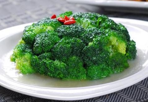 西兰花怎么做才更好吃？教你好方法，做好后色香味俱全，特别抢手！