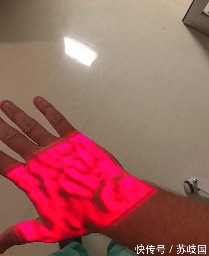 我们的生活|50个人性的国外设计,日本卫生间设计得太贴心,再也不怕丢东西