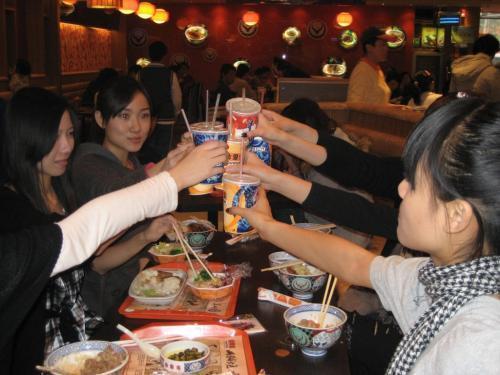 妈妈|生娃后开销大,宝妈一旦养成三个习惯,明眼人一看就知道“缺钱”