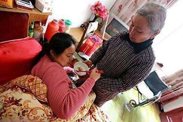 李健|坐月子被婆家欺负，儿媳得产后精神分裂，清醒后反击令人拍手称快