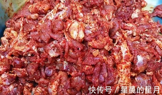 牢记这个加盐比例，不管灌啥口味的香肠都鲜香好吃，还耐放不发霉！