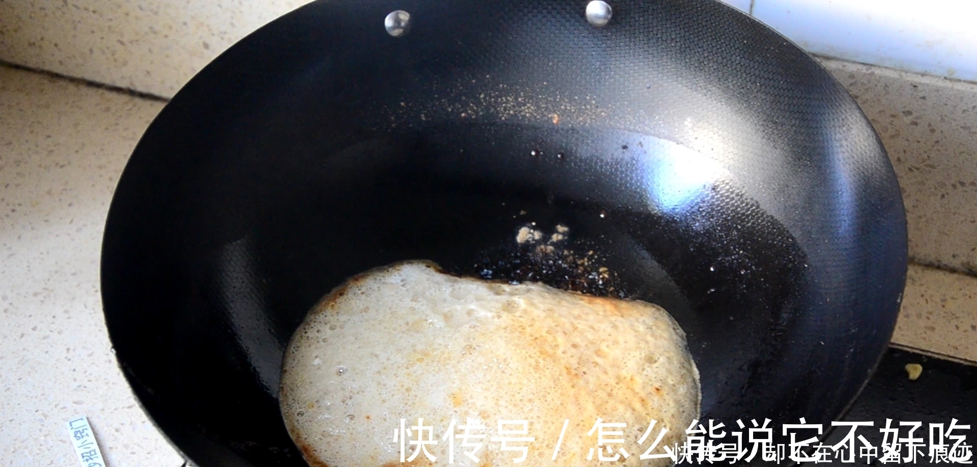 小苏打|生锈的铁锅别扔了,学会1个小窍门,旧锅变新锅,好方法抓紧学