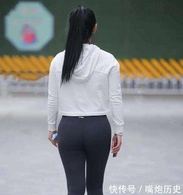 萝卜裤 优雅多姿的打底裤美女，搭配风格要追求别具一格，身材火辣