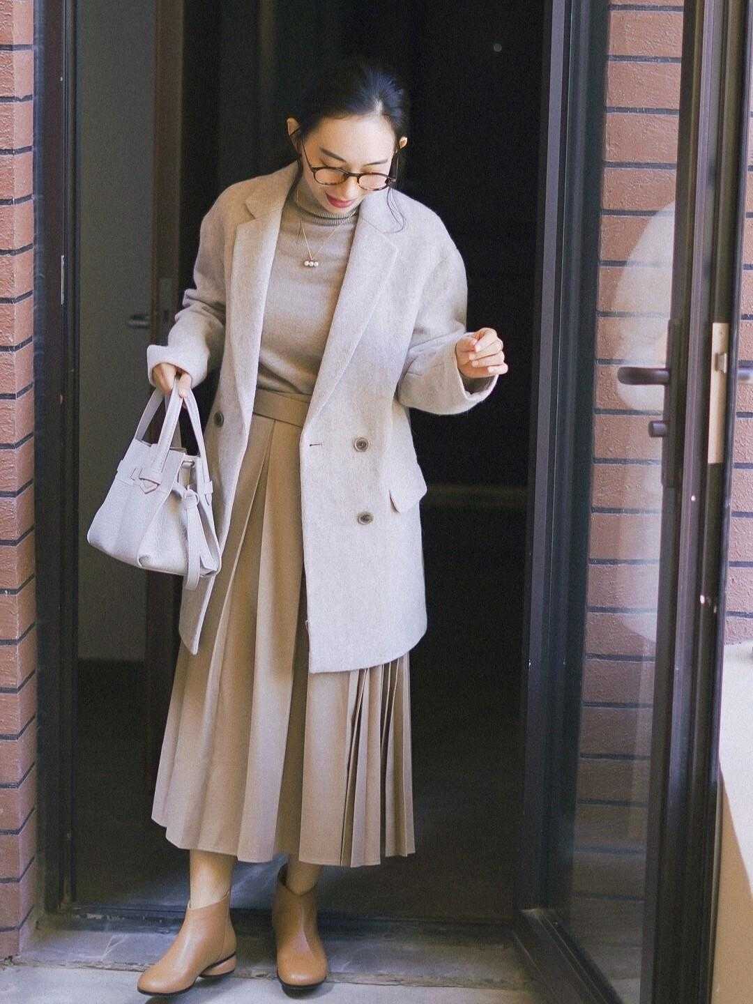 中年发福 40+发福应该怎么学穿搭,衣服素雅,款式简单,依然很好看