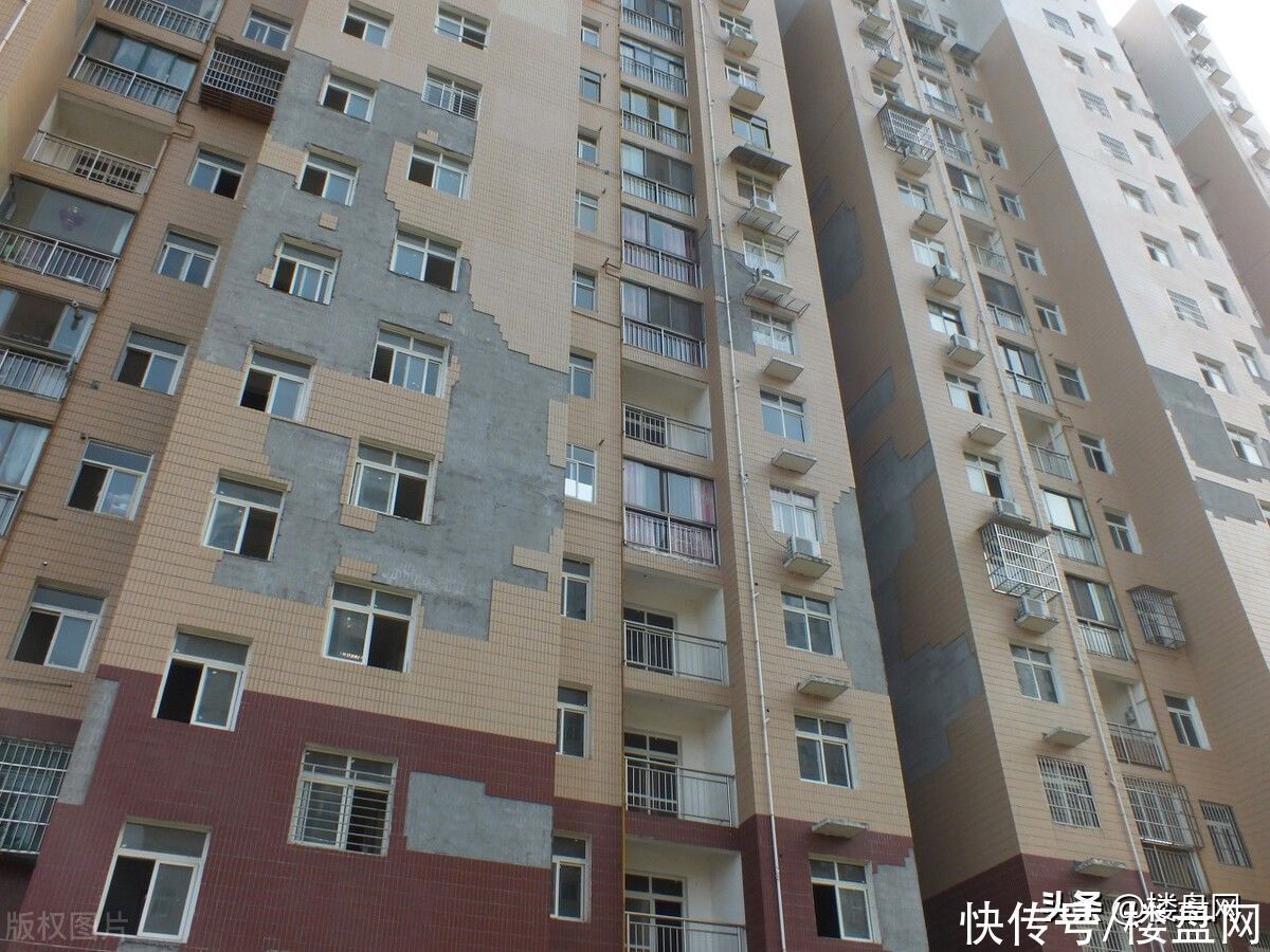 房屋|买房一年出现17条裂缝,专家:这两年是房屋质量最差的两年