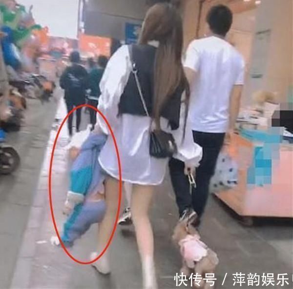 小姨夫|“大力士”小姨火了,一手遛狗一手拎娃,网友:想当小姨夫