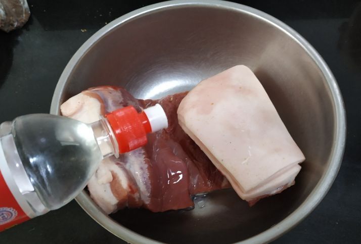 保存肉别直接冷冻，难怪口感差！教你一招，放半年也新鲜，特软嫩