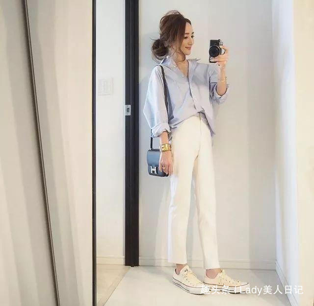 大长腿 仅158高、两个孩子的辣妈,她的轻熟风穿搭,才值得中年女人借鉴