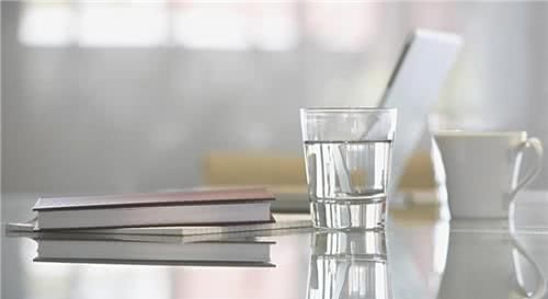 技巧|高血压患者能不能多喝水？全天应该喝多少？3个喝水技巧要掌握