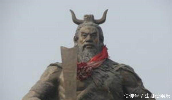 在这个无名小镇,竟然葬着号称第一战神的他!