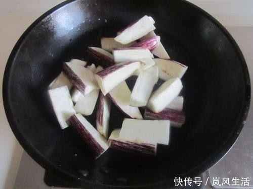 茄子|现在才晓得，炒茄子不能先放油，大厨教你1招，不发黑也不吸油