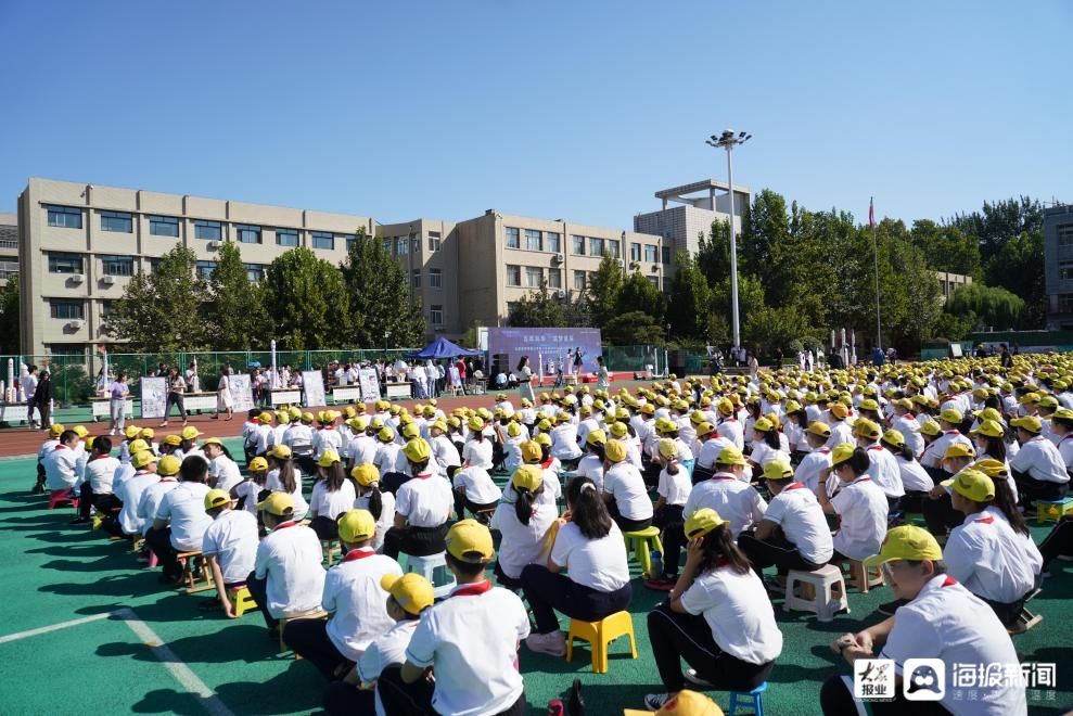 济南|航天火箭模型、空气大炮……济南燕山学校小学部首届校园科技节精彩纷呈