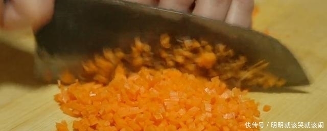 终于找到了!早餐最好吃的做法,不蒸不油炸,层层裹着馅料,真香