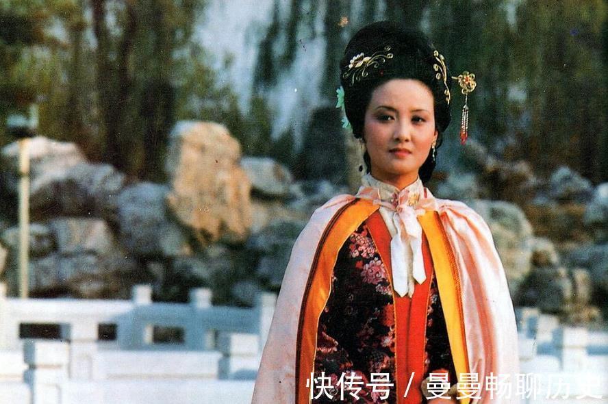 贾母|王夫人没钱给贾母做寿，靠当东西遮羞，她没有私房钱吗？