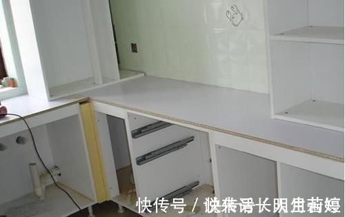 铝合金|定制橱柜万万要让工人装此物,用几十年都没问题,入住就知多实用