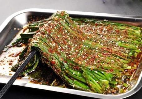 夜宵摊上的“它”,我国种植才够吃,在美国泛滥花高价清除,可惜