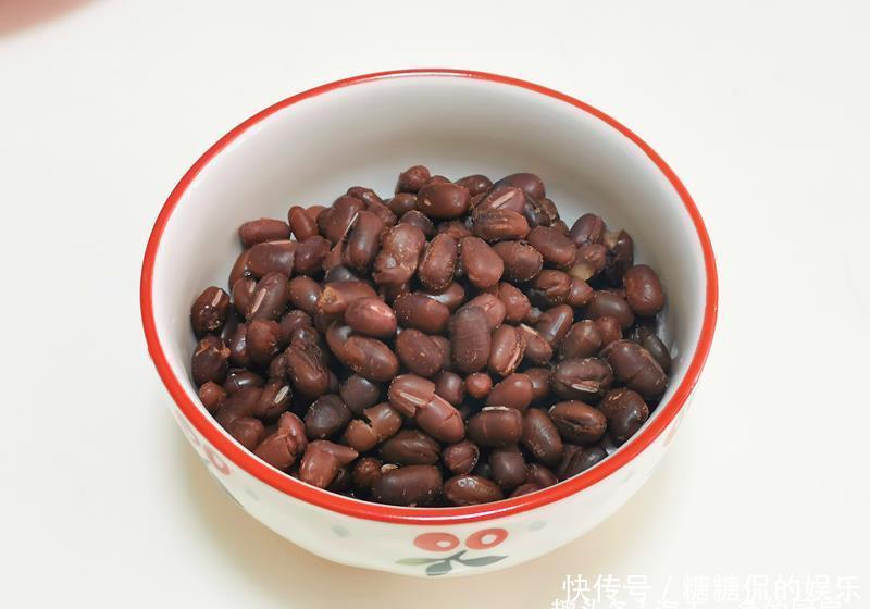 倒入|40岁阿姨的一人食午餐,精致不费时,网友:真心羡慕