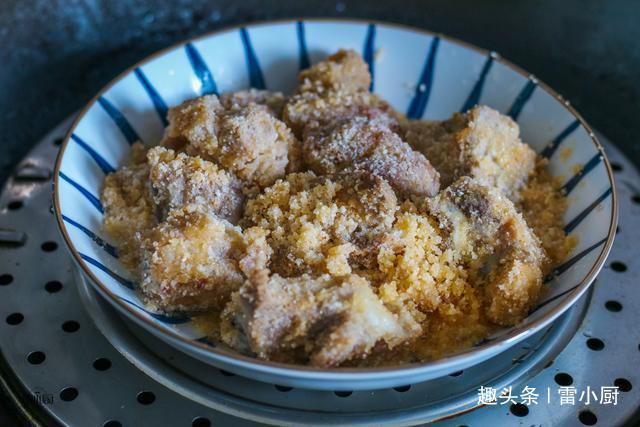 粉蒸排骨好吃有诀窍,详细的做法和技巧告诉你,香气扑鼻入口软糯