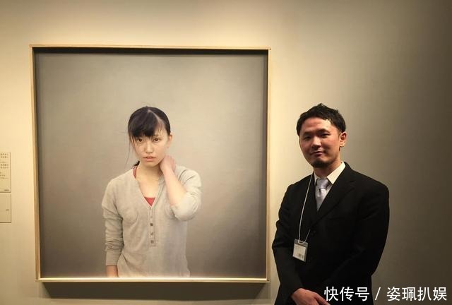 日本画家手绘落水少女,放大10倍水珠清晰可见,网友:哗众取宠