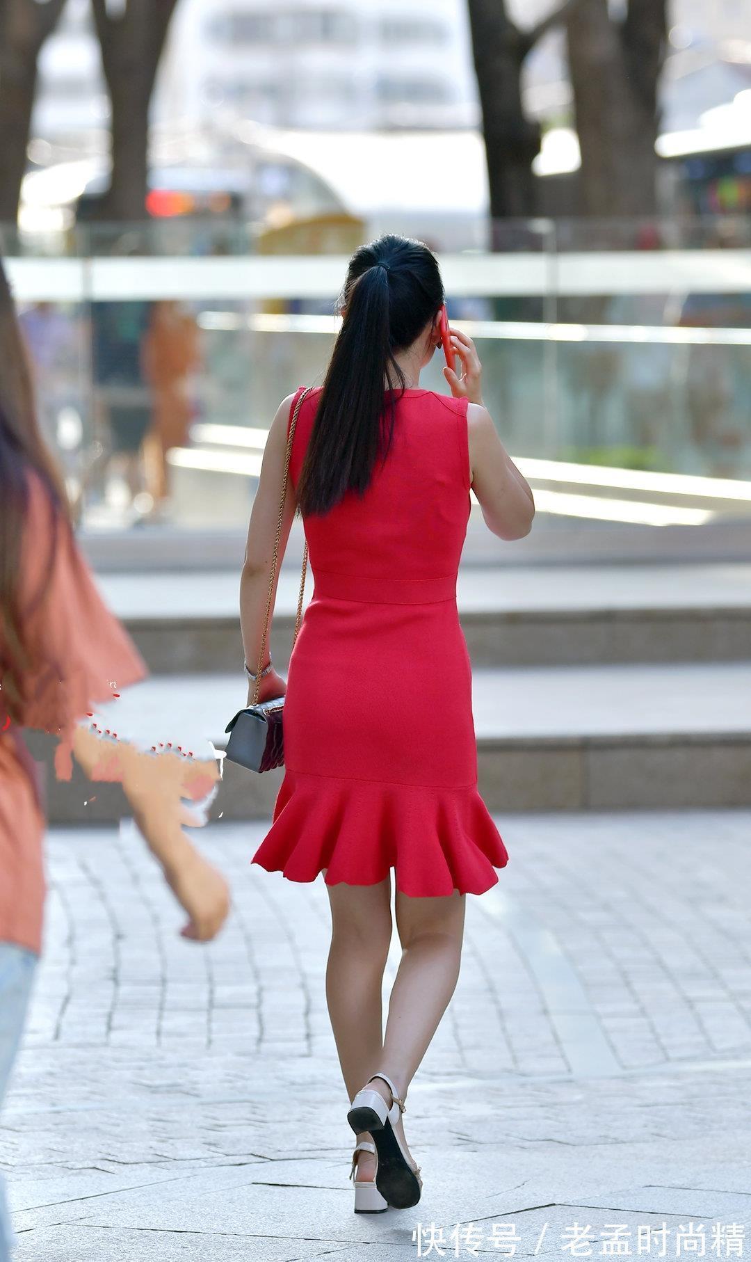 搭配|红色连衣裙,搭配高跟鞋,穿出清爽靓丽之美