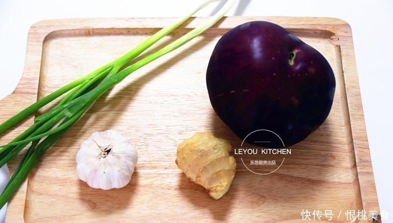 搅拌均匀|一道素小炒,看着像肉,吃着比肉还香,拌在米饭里吃,连下三碗饭