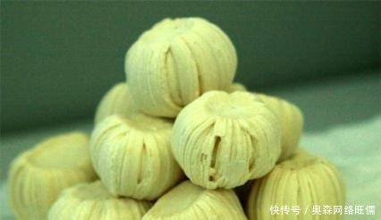 大清小贩卖馒头,生意不知不觉地做到了紫禁城,且一做就是一年多