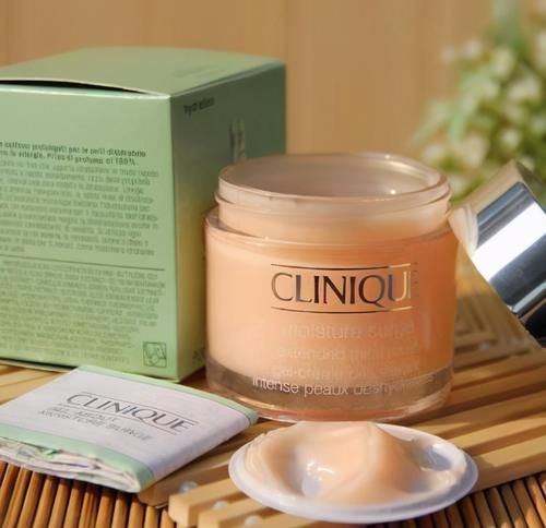 补水的面霜推荐：让你的皮肤轻松应对干燥，小脸蛋水润水润的！