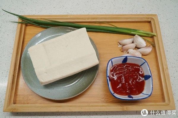 日常三餐 篇九十六:冬天吃豆腐,最让人嘴馋的做法,裹上鸡蛋液煎一煎,真的好香啊