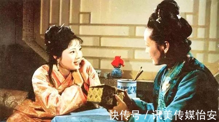 金锁！薛宝钗的金锁最想套住的不是宝玉，而是另一个天生带玉的男子