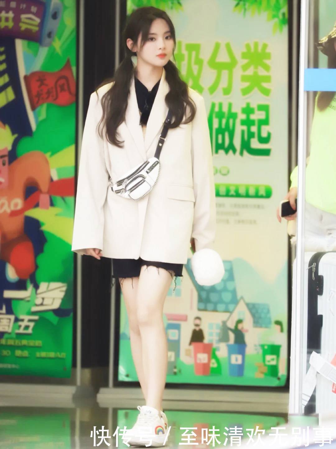 超越|【锦鲤】杨超越,从漫画里走出来的少女,对她的穿搭又刷新了认知!